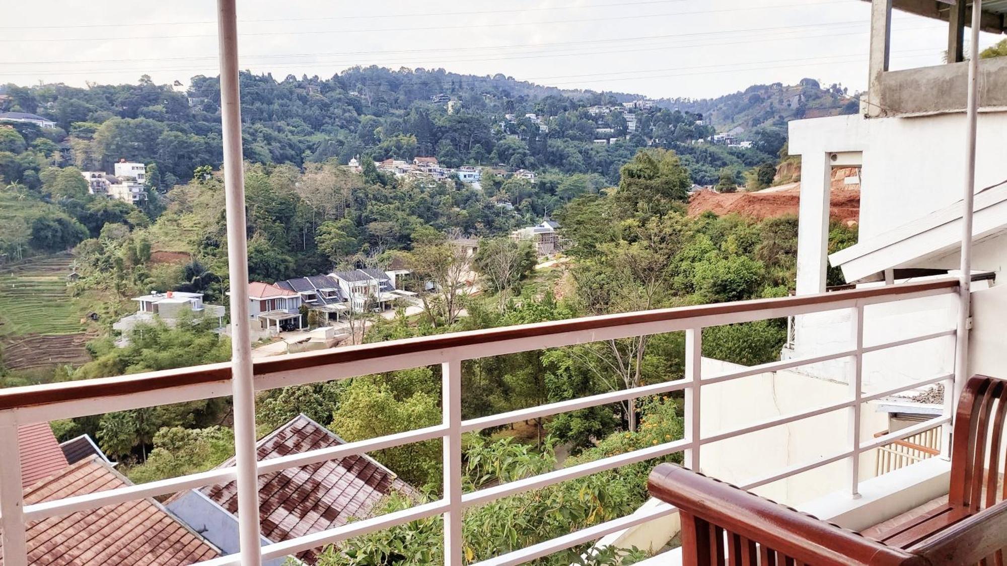 Villa Keluarga Syariah Mawar#9, Dago Resort, 3br Dengan View Pegunungan Dan Fasilitas Premium Bandung