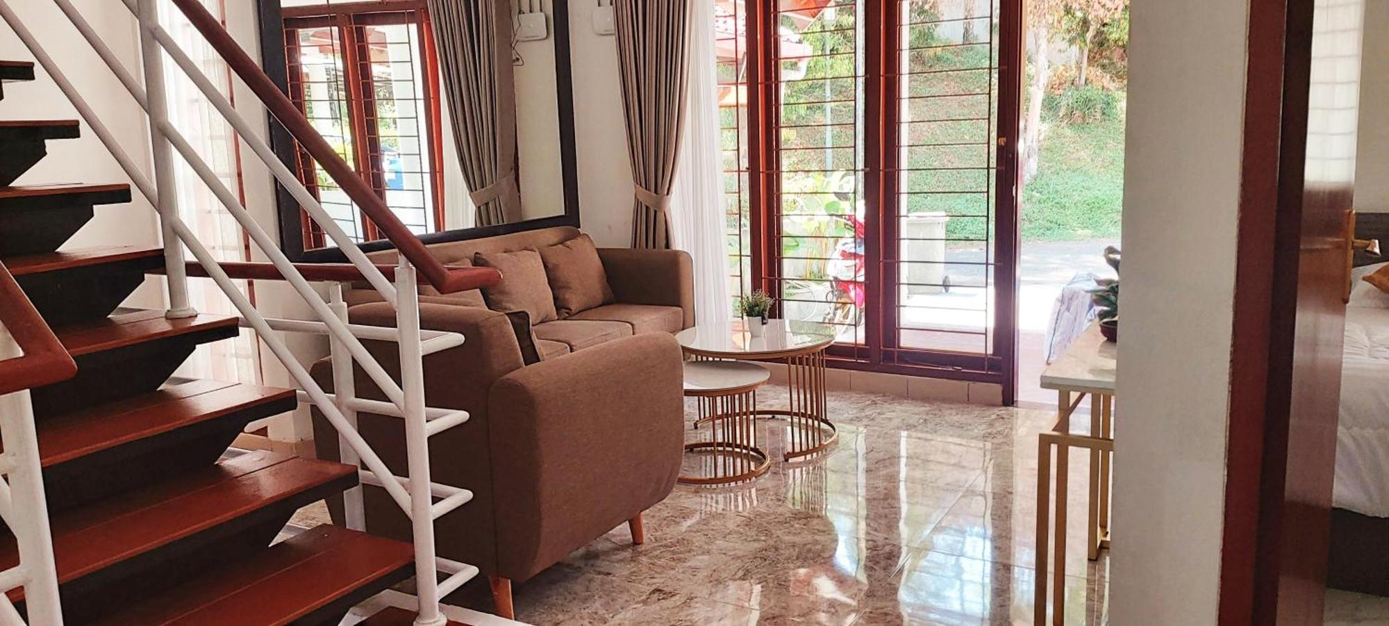 Keluarga Syariah Mawar#9, Dago Resort, 3br Dengan View Pegunungan Dan Fasilitas Premium Bandung