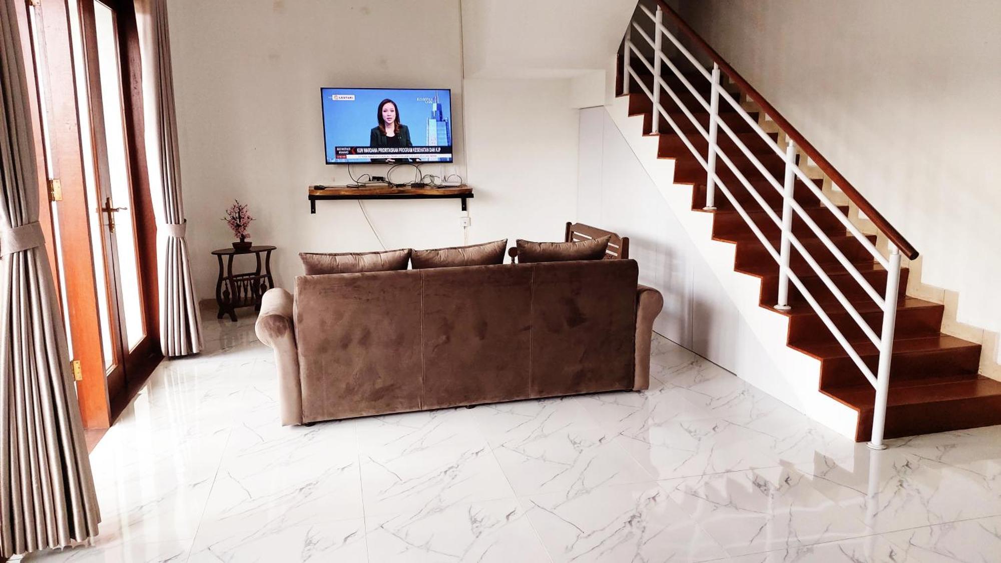Villa Keluarga Syariah Mawar#9, Dago Resort, 3br Dengan View Pegunungan Dan Fasilitas Premium Bandung
