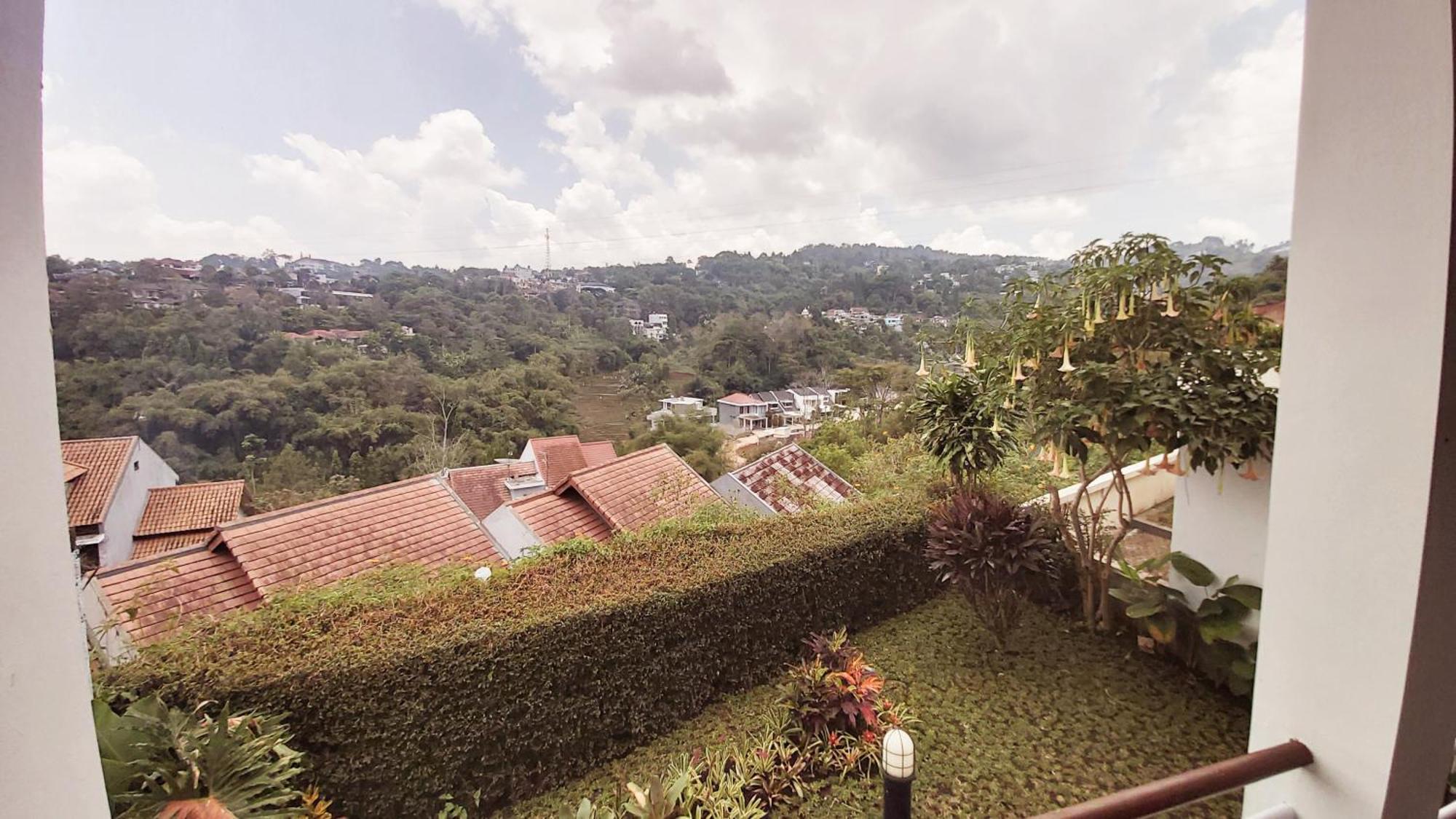 Keluarga Syariah Mawar#9, Dago Resort, 3br Dengan View Pegunungan Dan Fasilitas Premium *