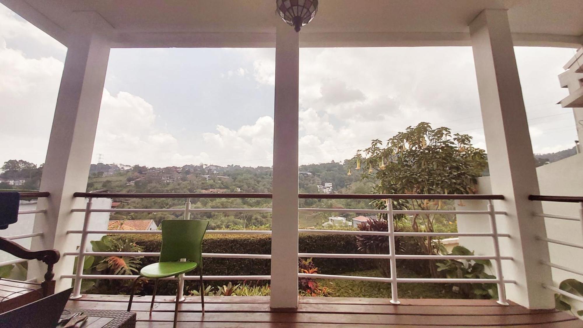 Keluarga Syariah Mawar#9, Dago Resort, 3br Dengan View Pegunungan Dan Fasilitas Premium * Bandung